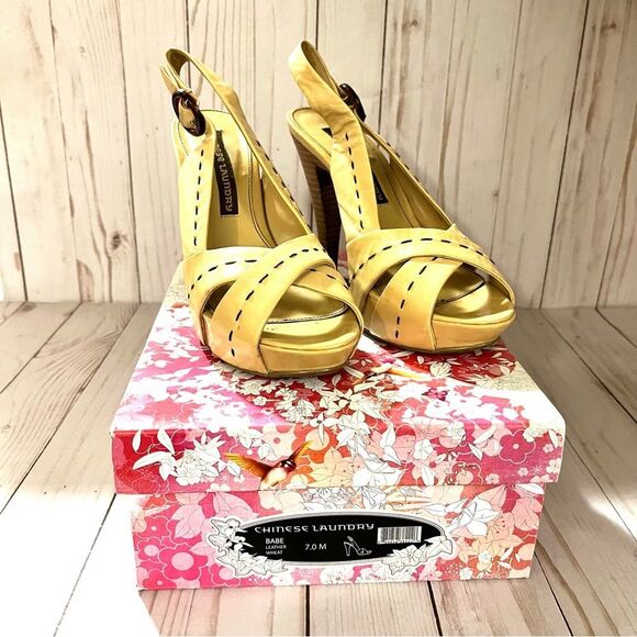 Chinese Laundry Yellow Tan Slingback Heels with Brown Pickstitch Size 7 - Picture 2 of 7